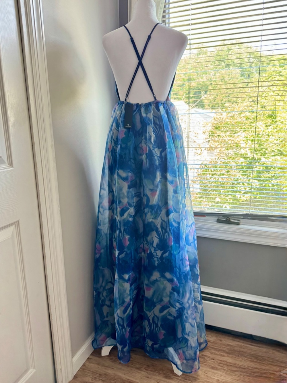 NWT Lulu's Bloom Wildly Maxi Dress Open Back Watercolor Fairy Organza Blue Sz XS - Picture 15 of 16